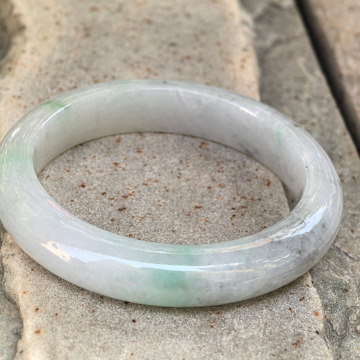Natural Grade-A Jadeite Glutinous Black-and-Green D-Shape Bangle · Burmese Jade 51mm