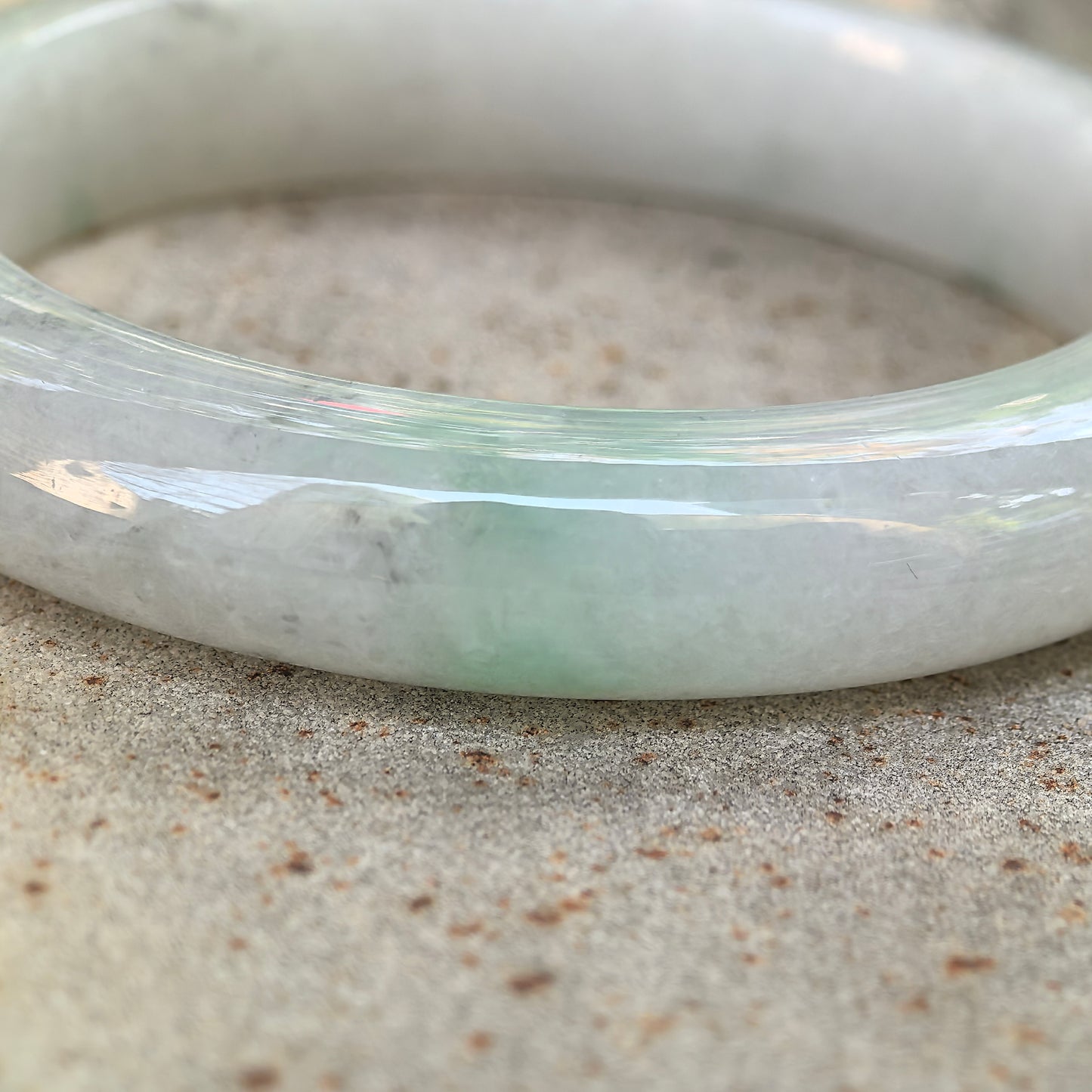 Natural Grade-A Jadeite Glutinous Black-and-Green D-Shape Bangle · Burmese Jade 51mm