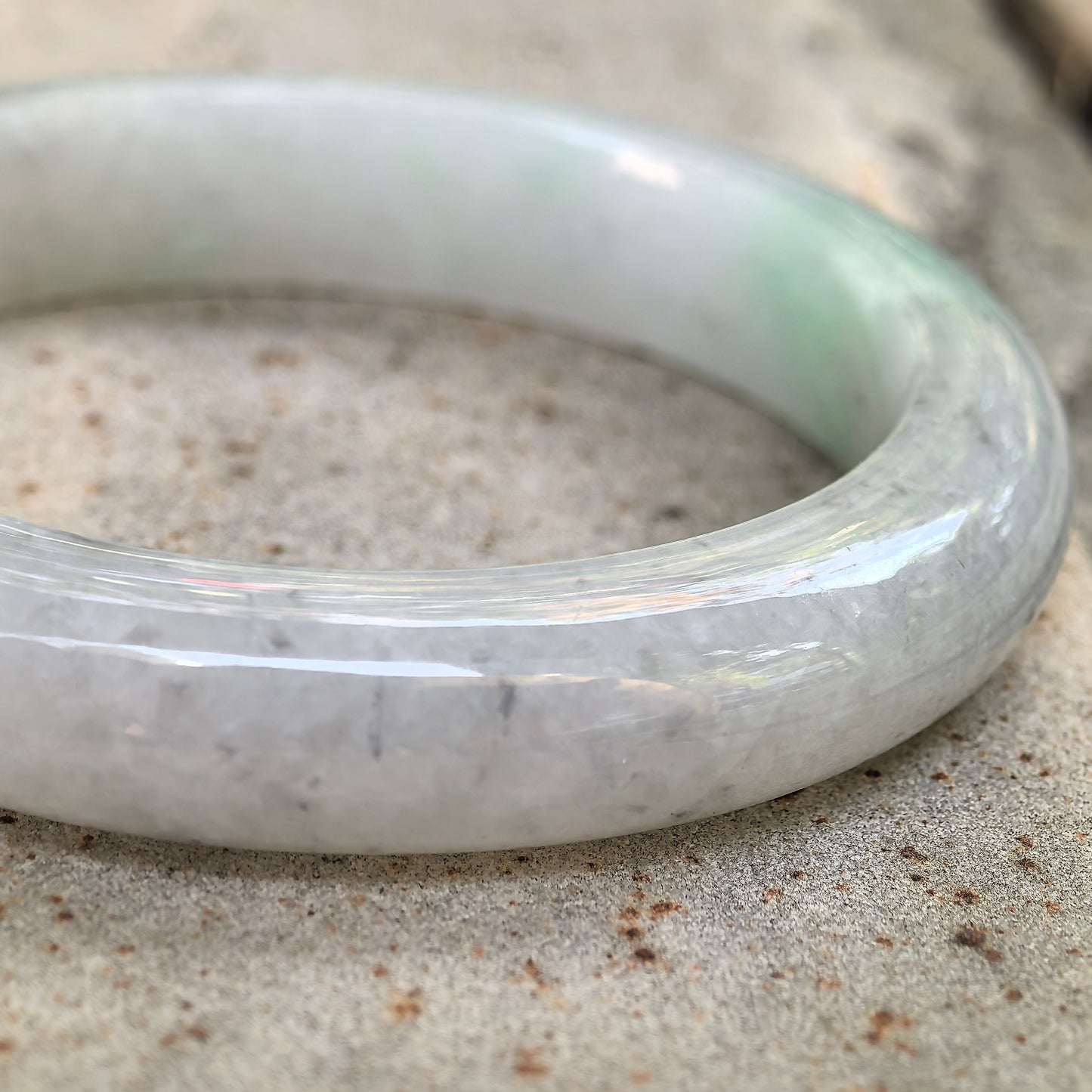 Natural Grade-A Jadeite Glutinous Black-and-Green D-Shape Bangle · Burmese Jade 51mm