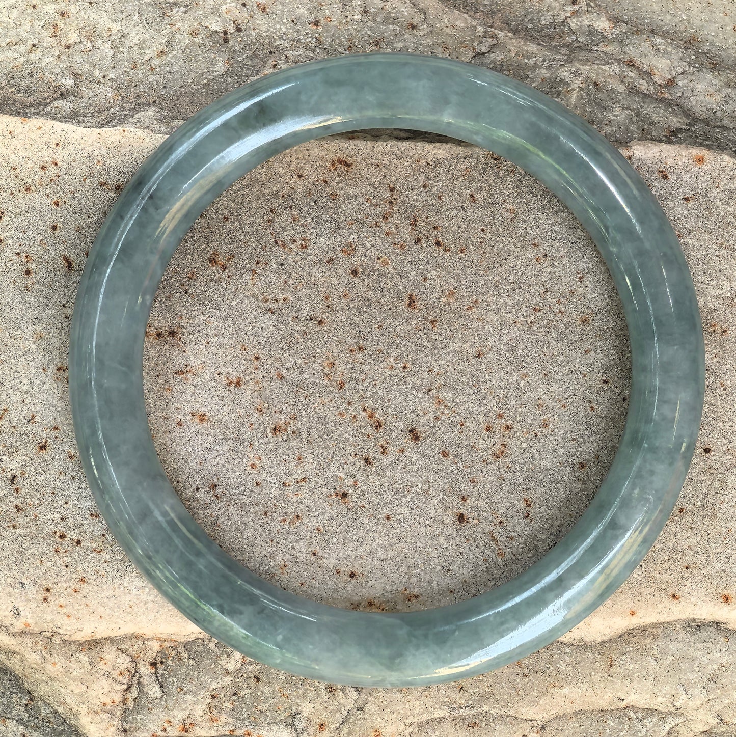 Natural Grade-A Jadeite Glutinous Oil-Green Round Bangle · Burmese Jade 54mm