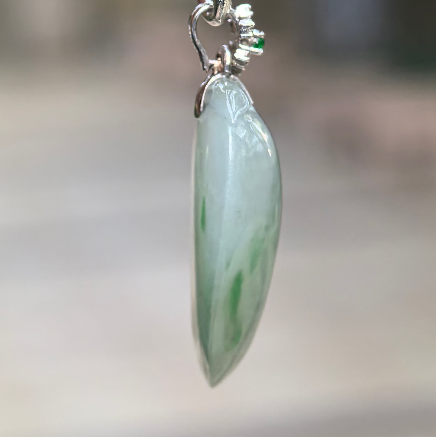 Natural Grade-A Icy Glutinous Light Green Melon Jadeite Pendant · Burmese Jade