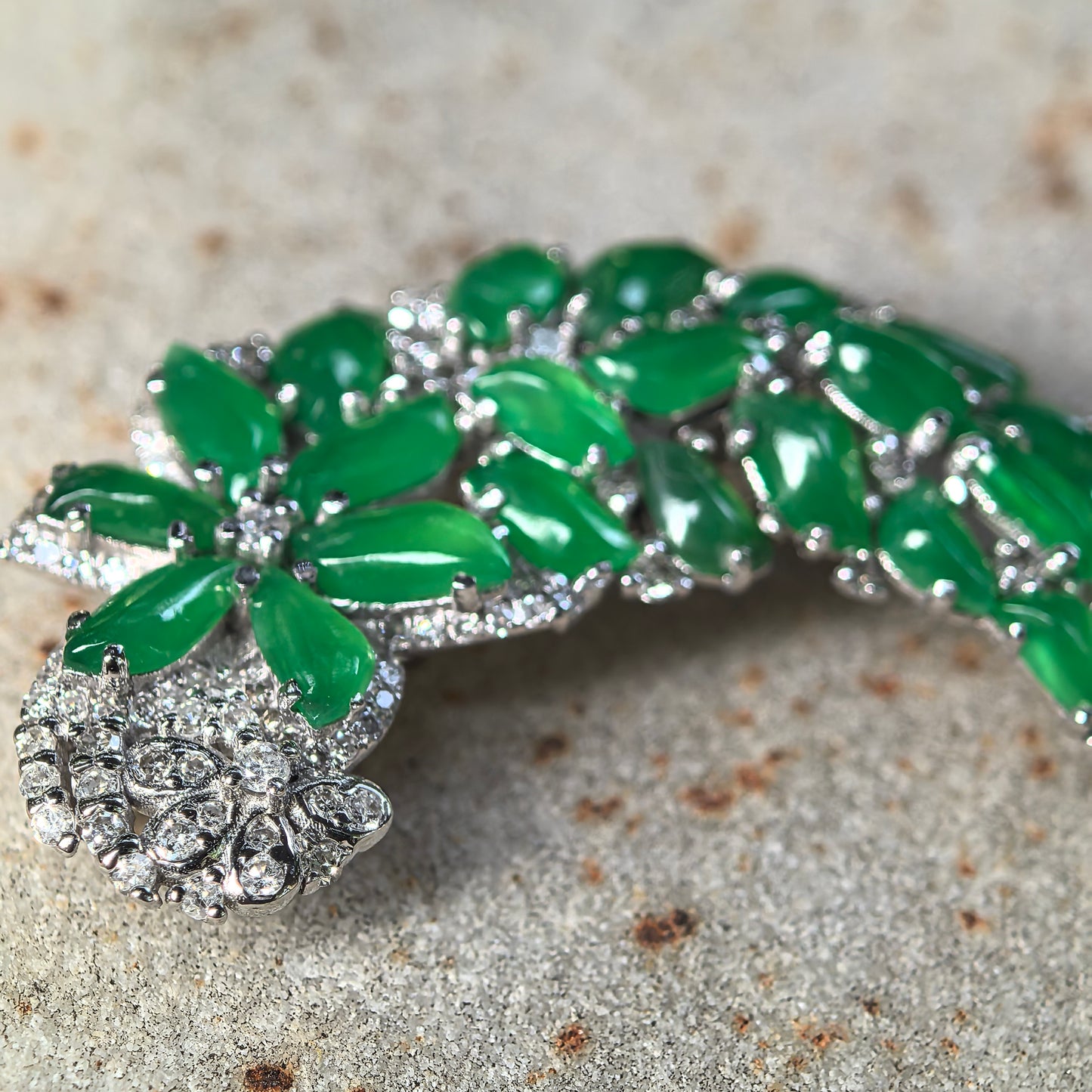 Natural Grade-A Icy Green 18K Gold Jadeite Brooch · Burmese Jade