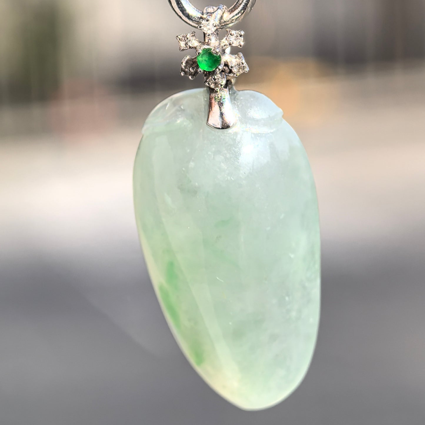 Natural Grade-A Icy Glutinous Light Green Melon Jadeite Pendant · Burmese Jade
