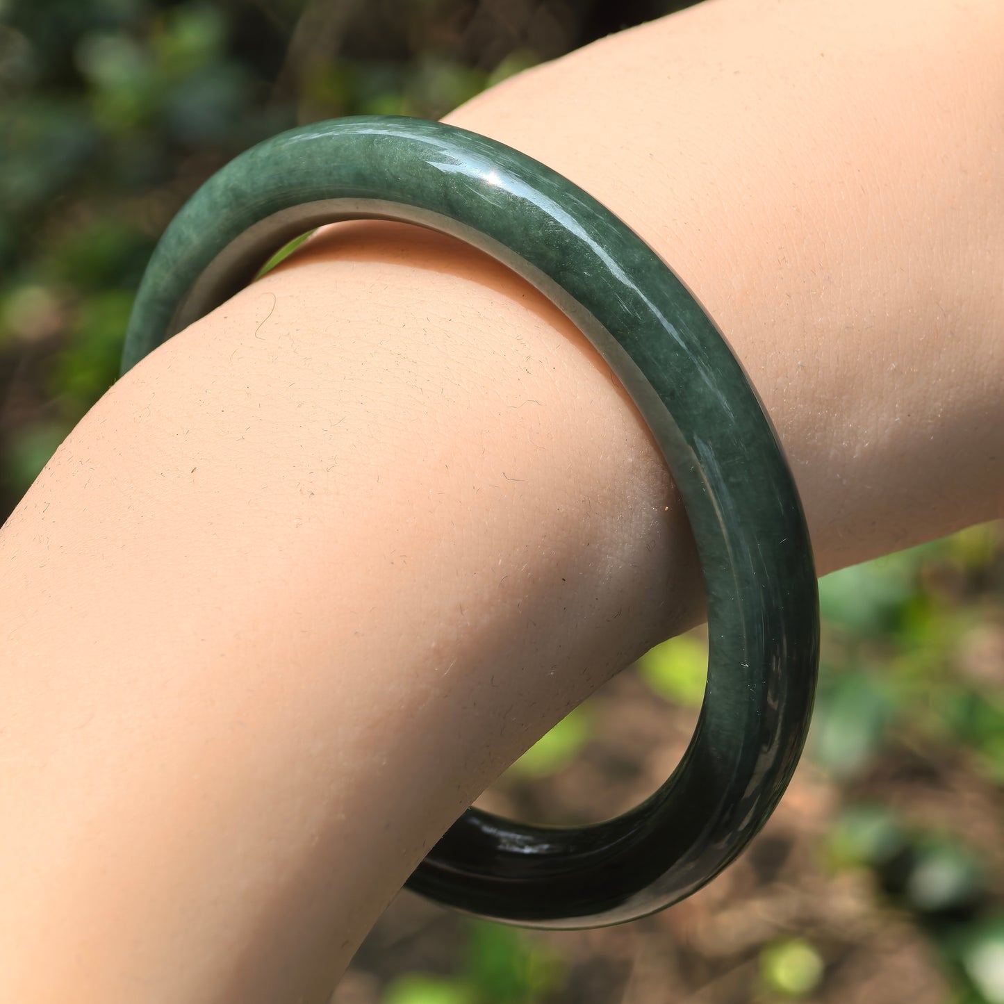 Natural Grade-A Jadeite Glutinous Dark Oil Green Round Bangle · Burmese Jade 55mm
