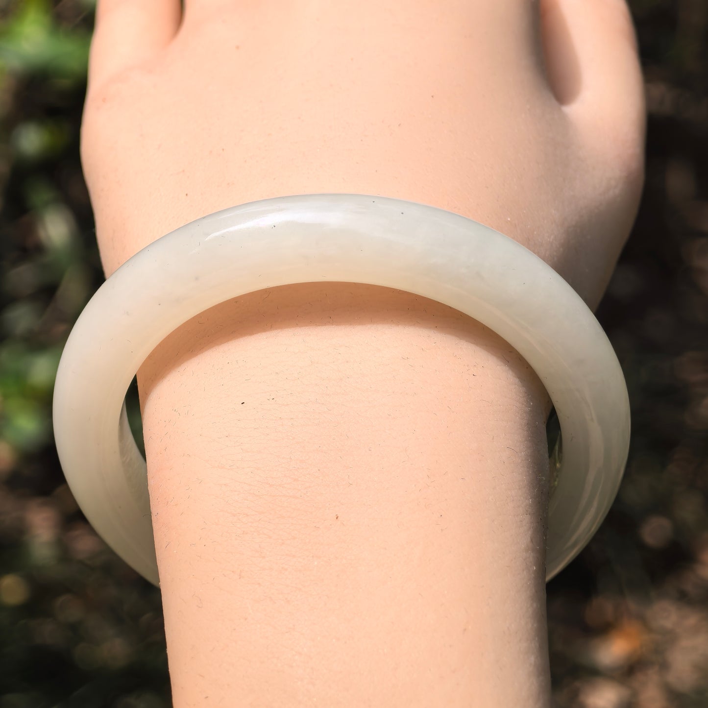 Natural Nephrite Xinjiang White D-Shape Bangle · Hetian Jade 57mm