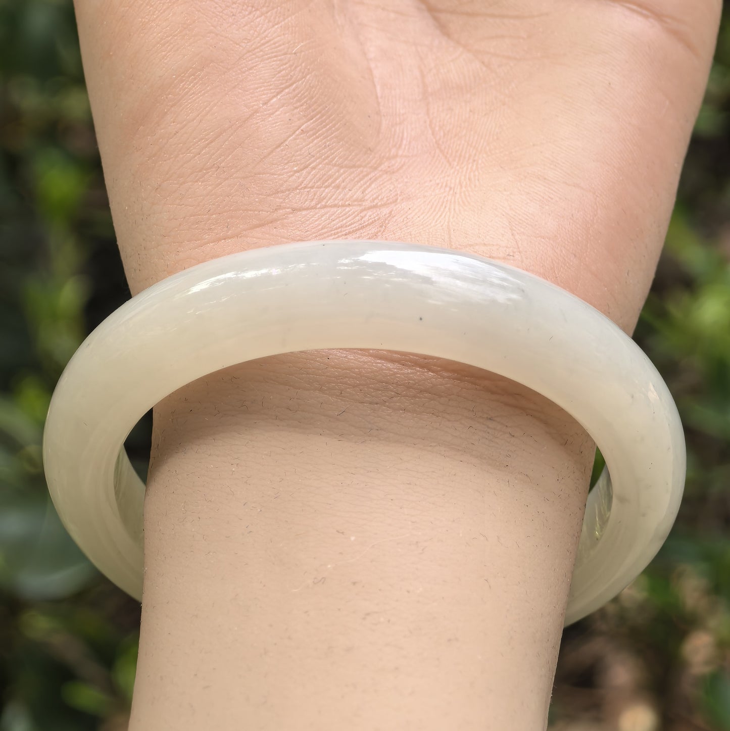 Natural Nephrite Xinjiang White D-Shape Bangle · Hetian Jade 57mm