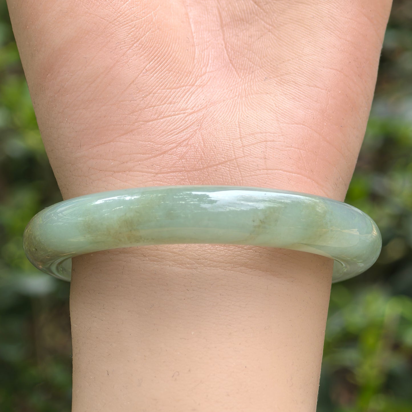 Natural Grade-A Jadeite Mint Green D-Shape Bangle · Burmese Jade 53mm