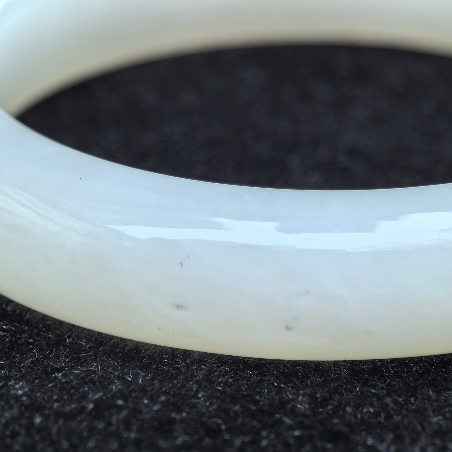 Natural Nephrite Xinjiang White D-Shape Bangle · Hetian Jade 57mm