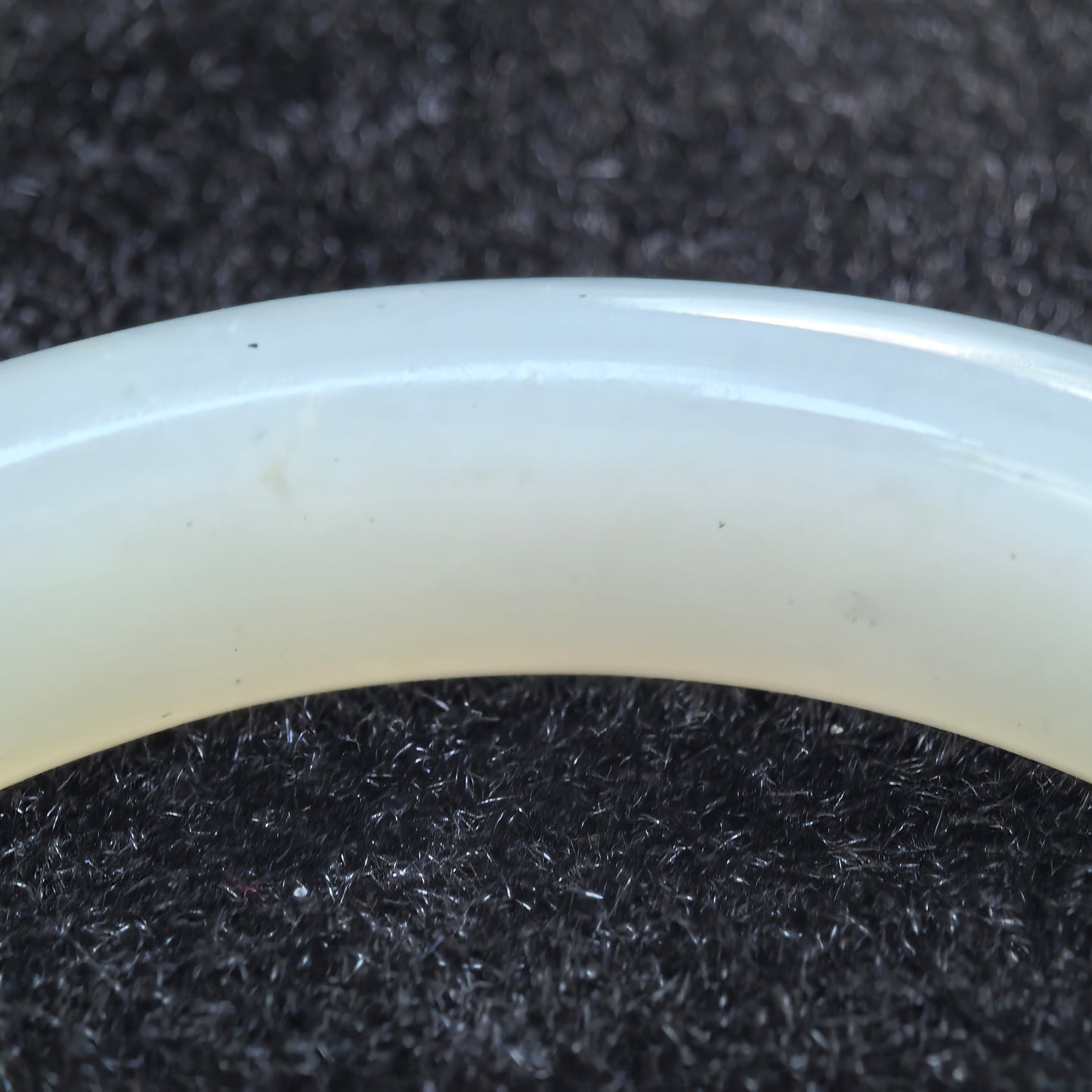 Natural Nephrite Xinjiang White D-Shape Bangle · Hetian Jade 57mm