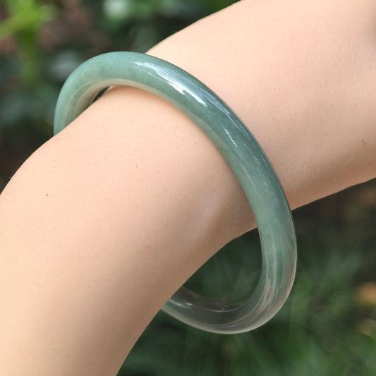 Natural Grade-A Jadeite Oil Green Round Bangle · Burmese Jade 58mm