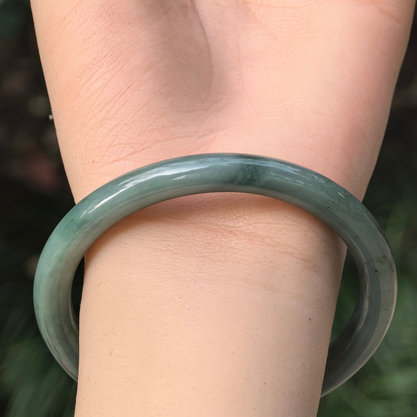 Natural Grade-A Jadeite Oil Green Round Bangle · Burmese Jade 58mm