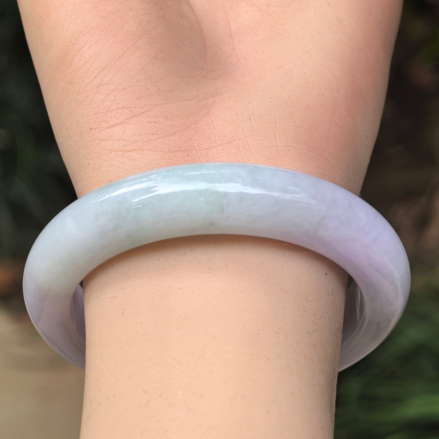 Natural Grade-A Jadeite Fine Glutinous Lavender and Light Green D-Shape Bangle · Burmese Jade 55mm