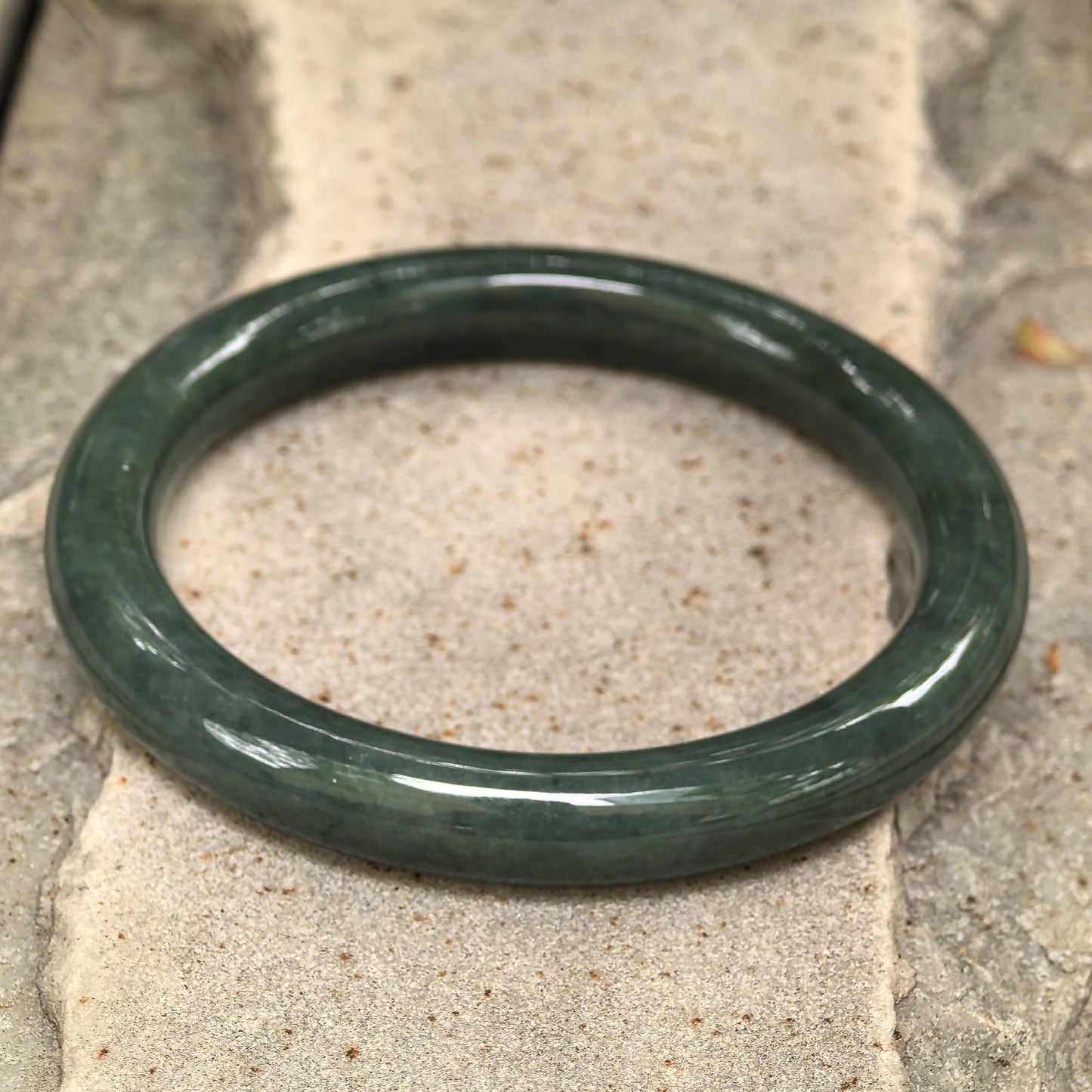 Natural Grade-A Jadeite Glutinous Dark Oil Green Round Bangle · Burmese Jade 55mm