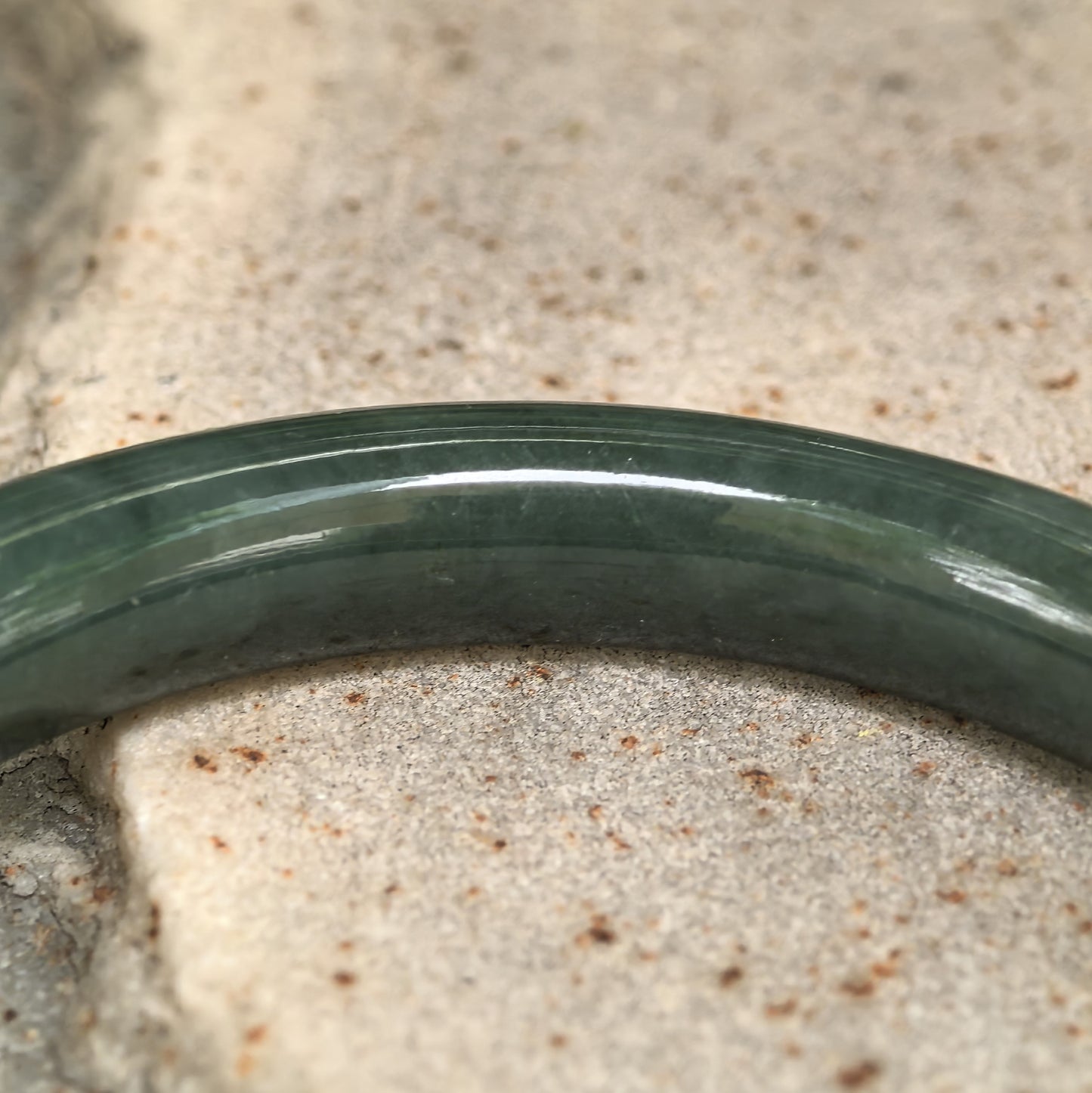 Natural Grade-A Jadeite Glutinous Dark Oil Green Round Bangle · Burmese Jade 55mm