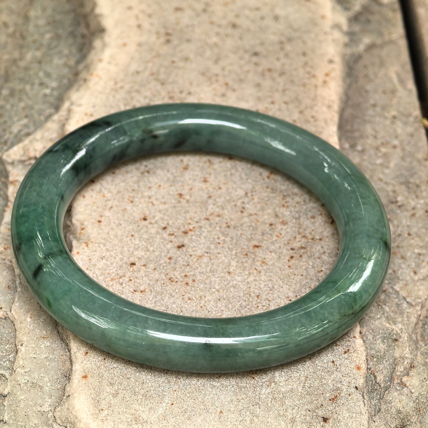 Natural Grade-A Jadeite Glutinous Oil Green Round Bangle · Burmese Jade 55mm