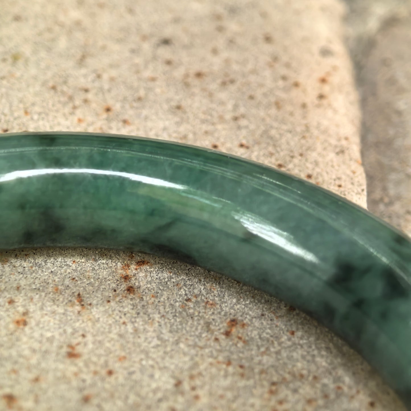 Natural Grade-A Jadeite Glutinous Oil Green Round Bangle · Burmese Jade 55mm
