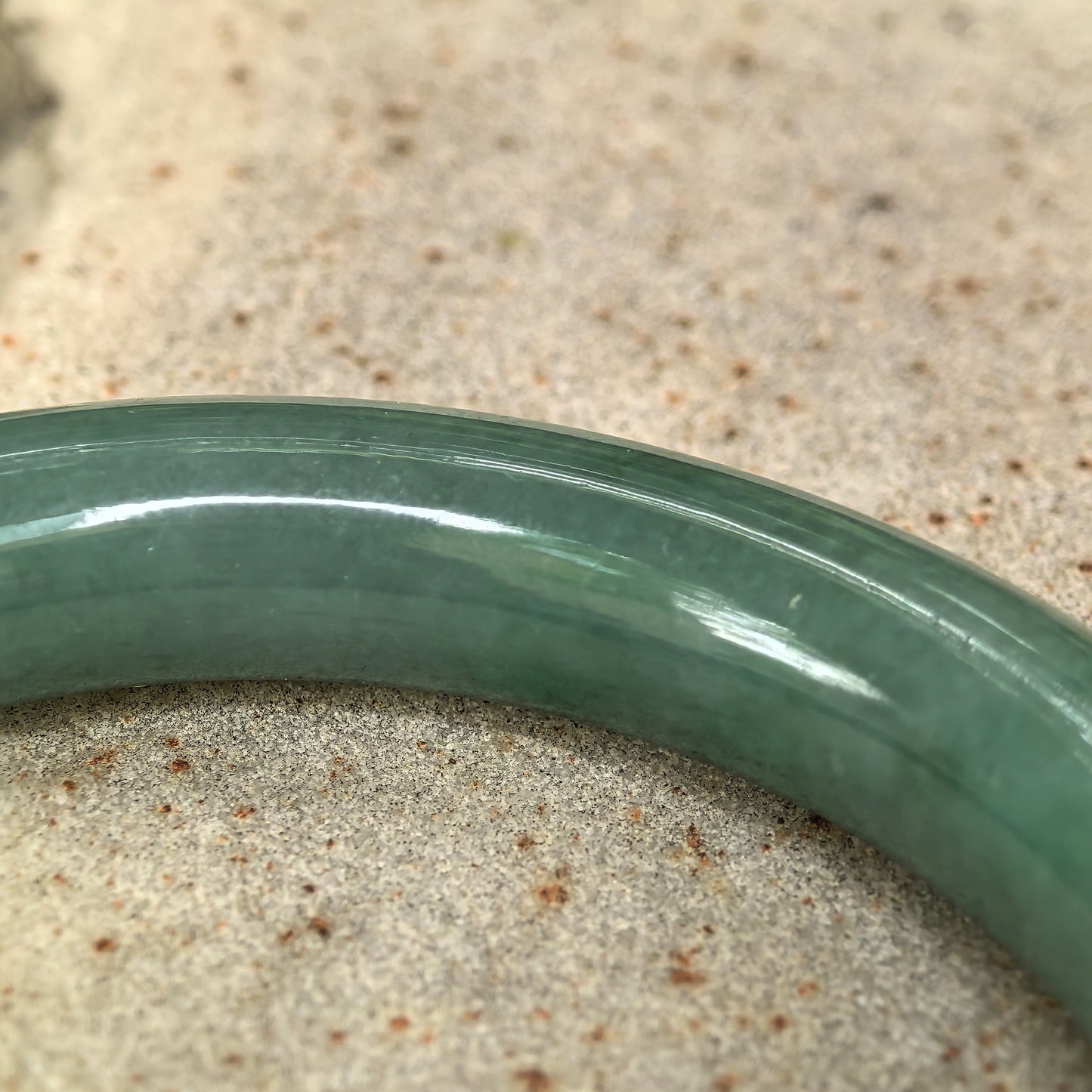Natural Grade-A Jadeite Glutinous Oil Green Round Bangle · Burmese Jade 55mm