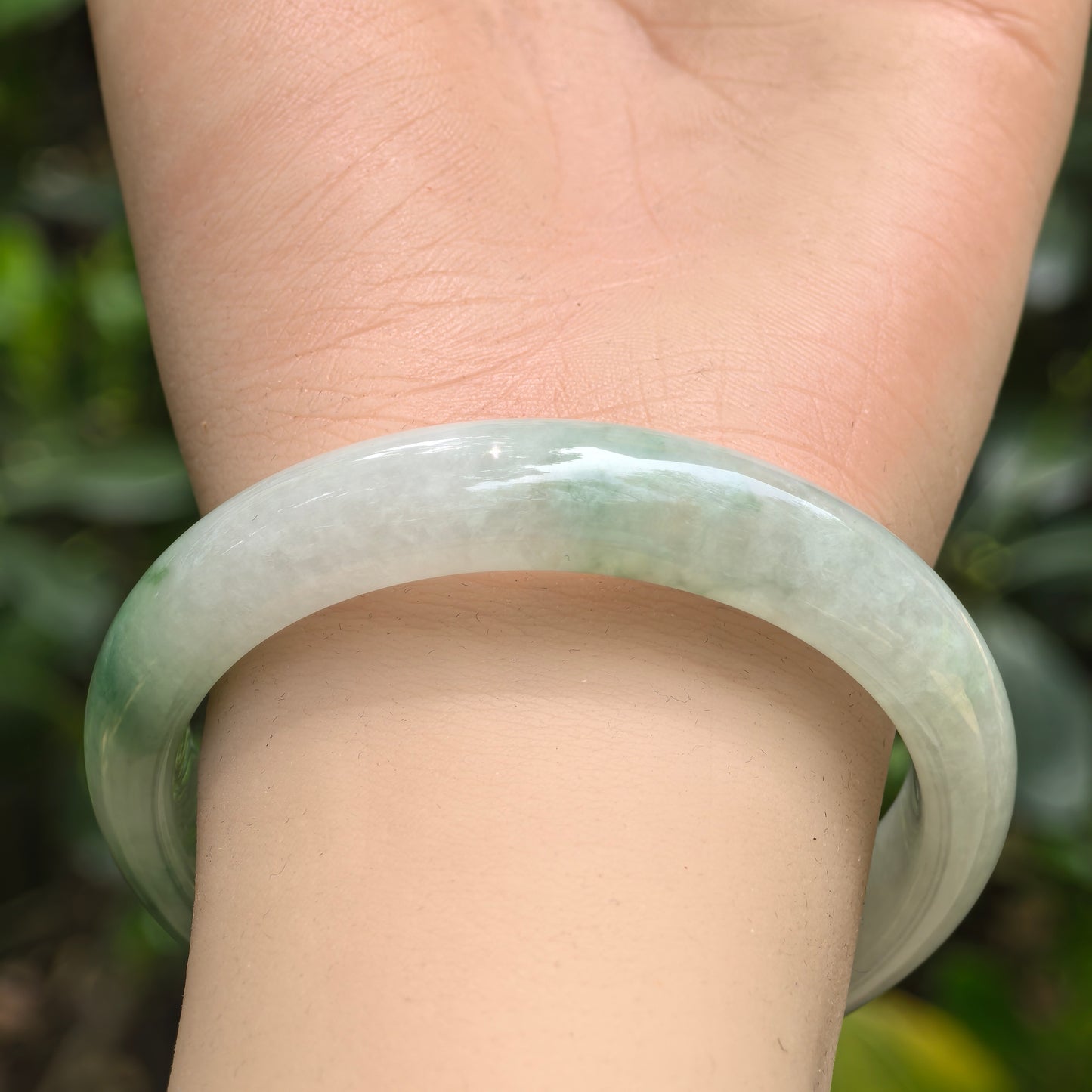 Natural Grade-A Jadeite Fine Glutinous White Base Light Green D-Shape Bangle · Burmese Jade 54mm