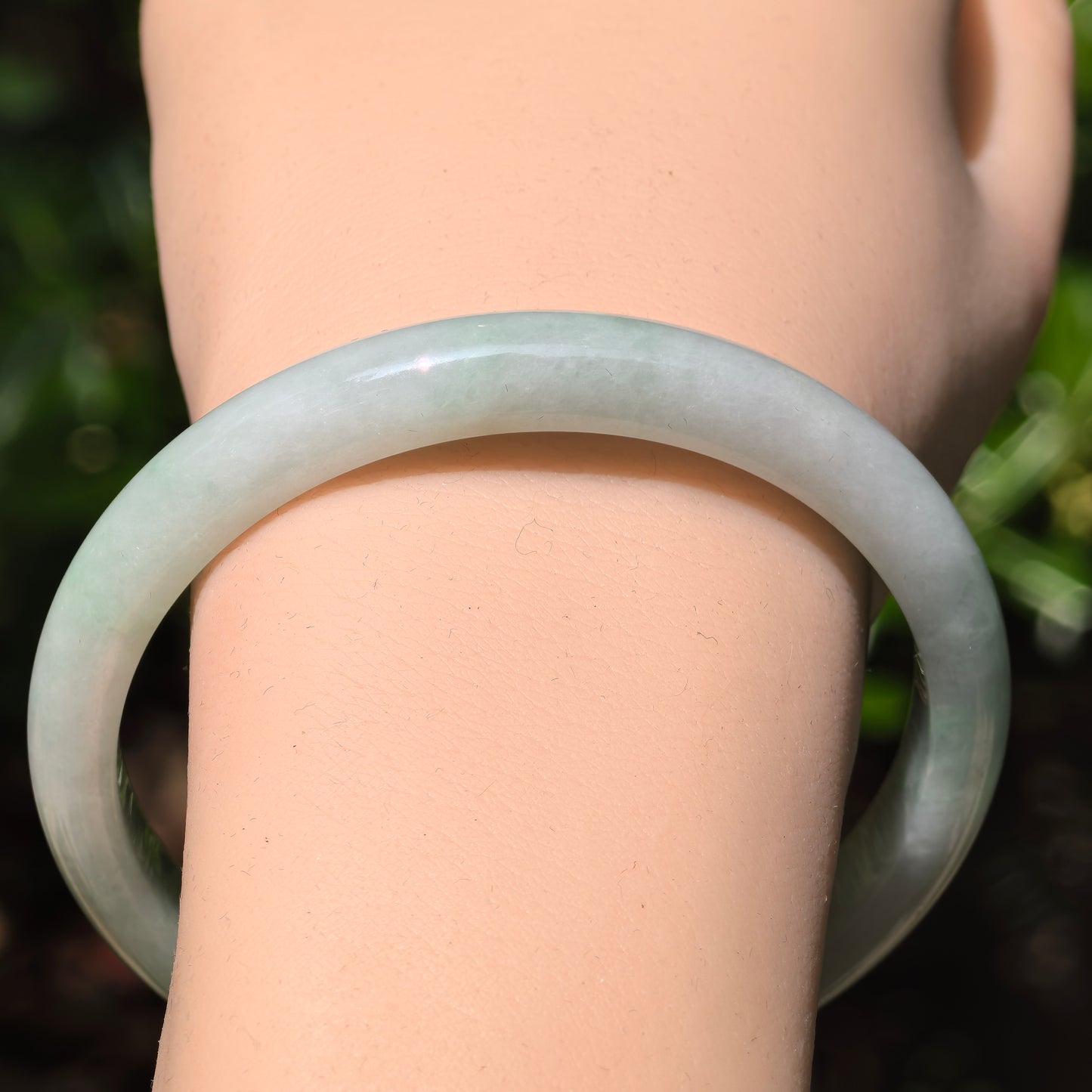 Natural Grade-A Jadeite Glutinous Full Pale Green D-Shape Bangle · Burmese Jade 60mm