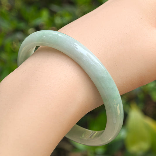 Natural Grade-A Jadeite Glutinous Full Pale Green D-Shape Bangle · Burmese Jade 60mm