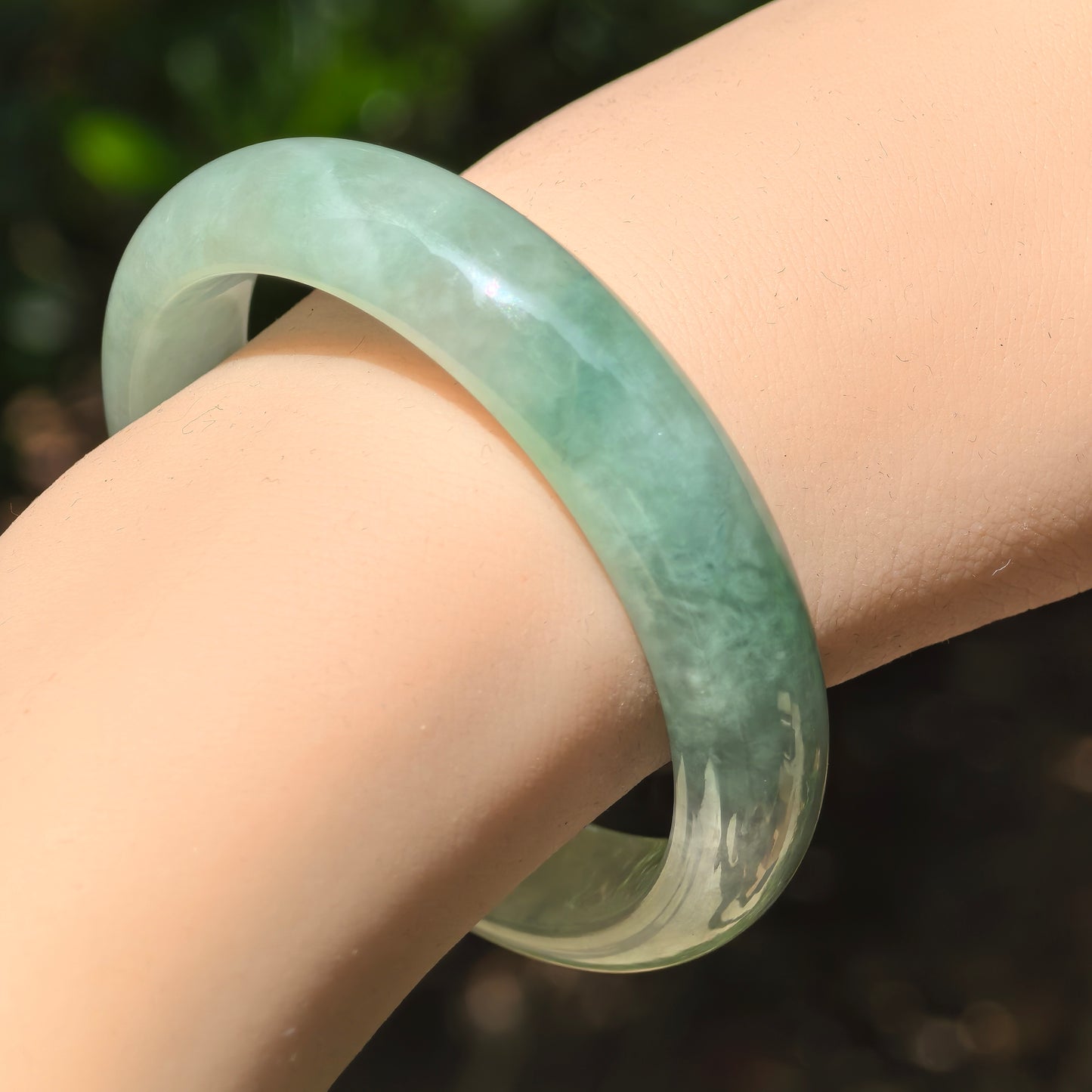Natural Grade-A Jadeite Glutinous Icy Mint Green D-Shape Bangle · Burmese Jade 50mm