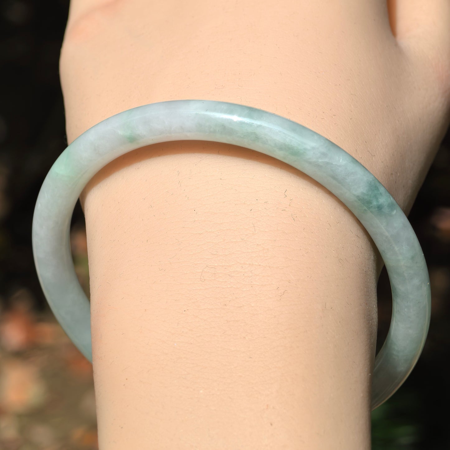 Natural Grade-A Jadeite Glutinous Pale Green Floating Green Round Bangle · Burmese Jade 62mm