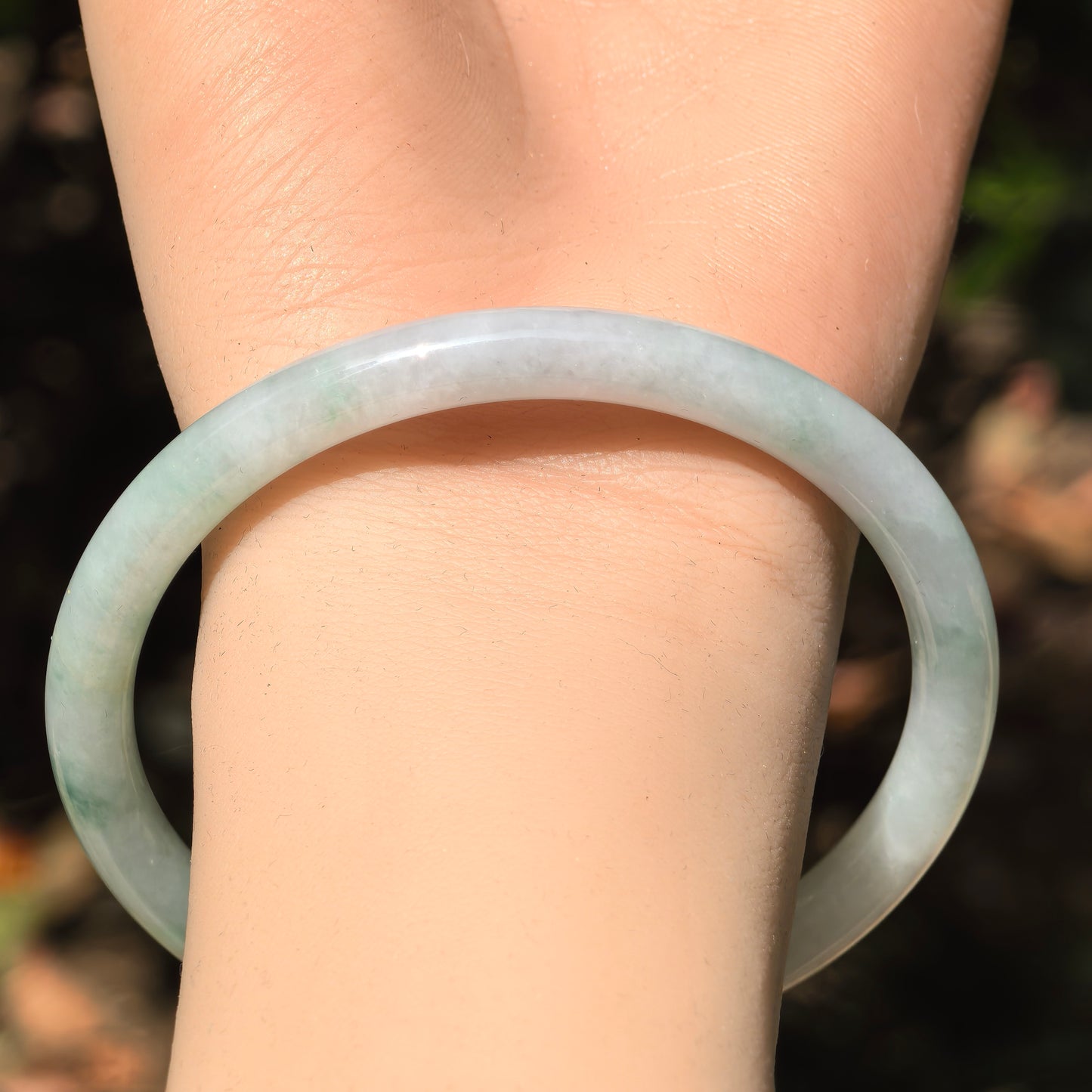 Natural Grade-A Jadeite Glutinous Pale Green Floating Green Round Bangle · Burmese Jade 62mm