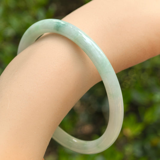 Natural Grade-A Jadeite Glutinous Pale Green Floating Green Round Bangle · Burmese Jade 62mm