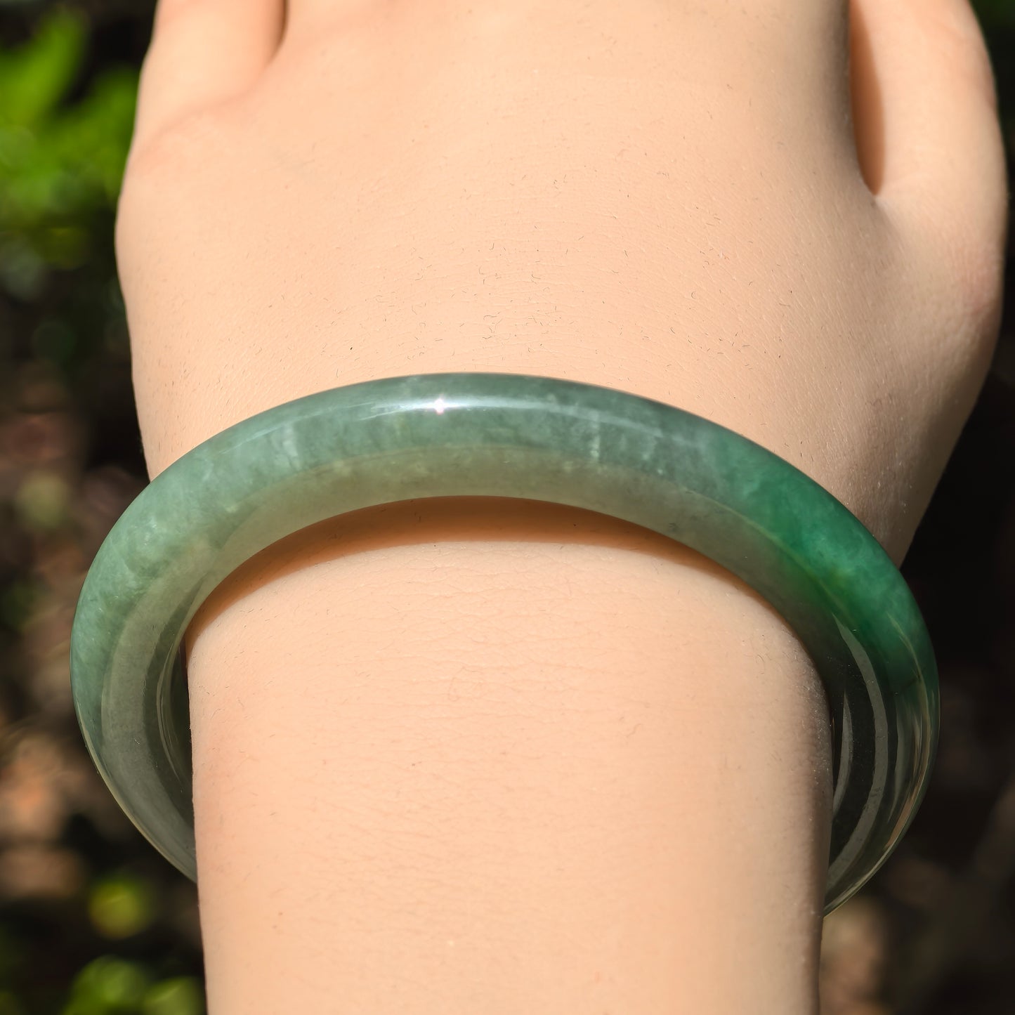 Natural Grade-A Jadeite Glutinous Light Green Base with Vivid Green D-Shape Bangle · Burmese Jade 53mm