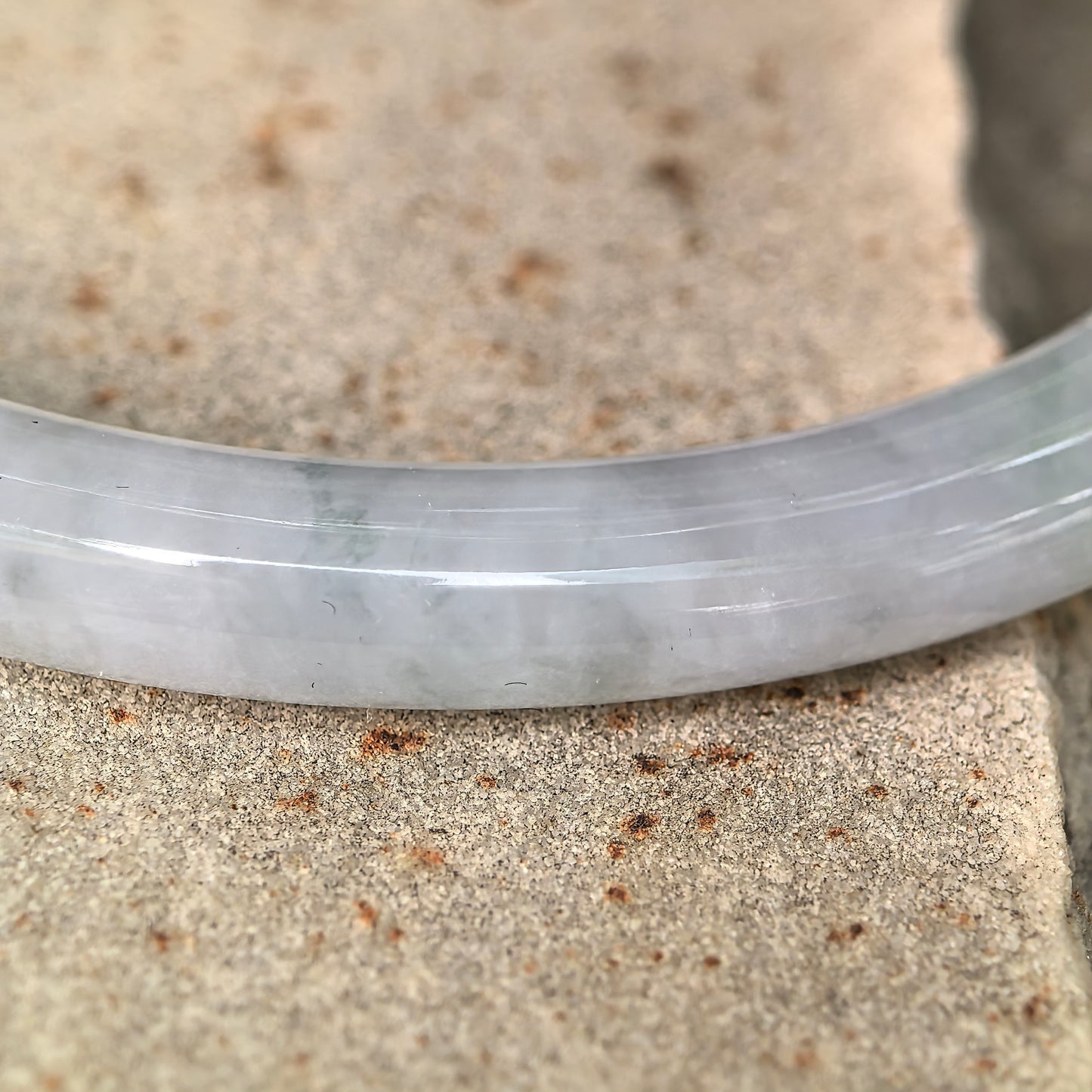 Natural Grade-A Jadeite Glutinous Tri-Color Slim Round Bangle · Burmese Jade 57mm