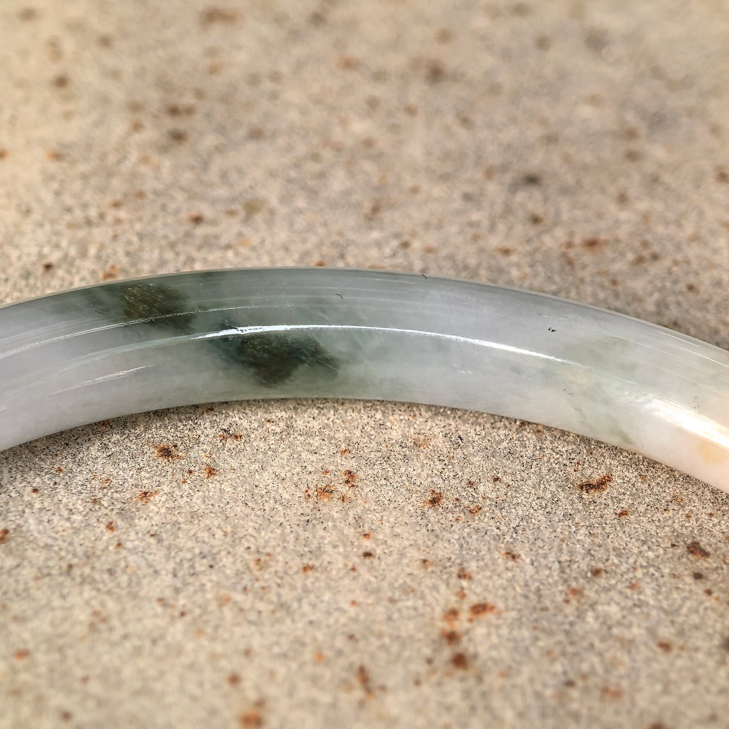 Natural Grade-A Jadeite Glutinous Tri-Color Slim Round Bangle · Burmese Jade 57mm