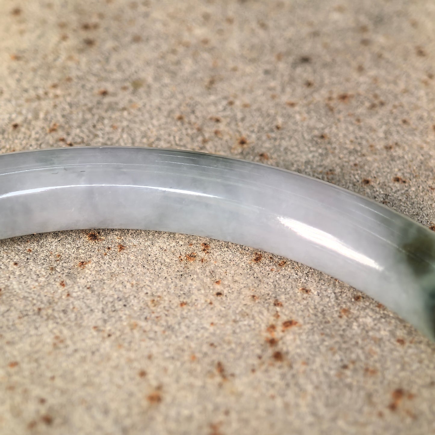 Natural Grade-A Jadeite Glutinous Tri-Color Slim Round Bangle · Burmese Jade 57mm