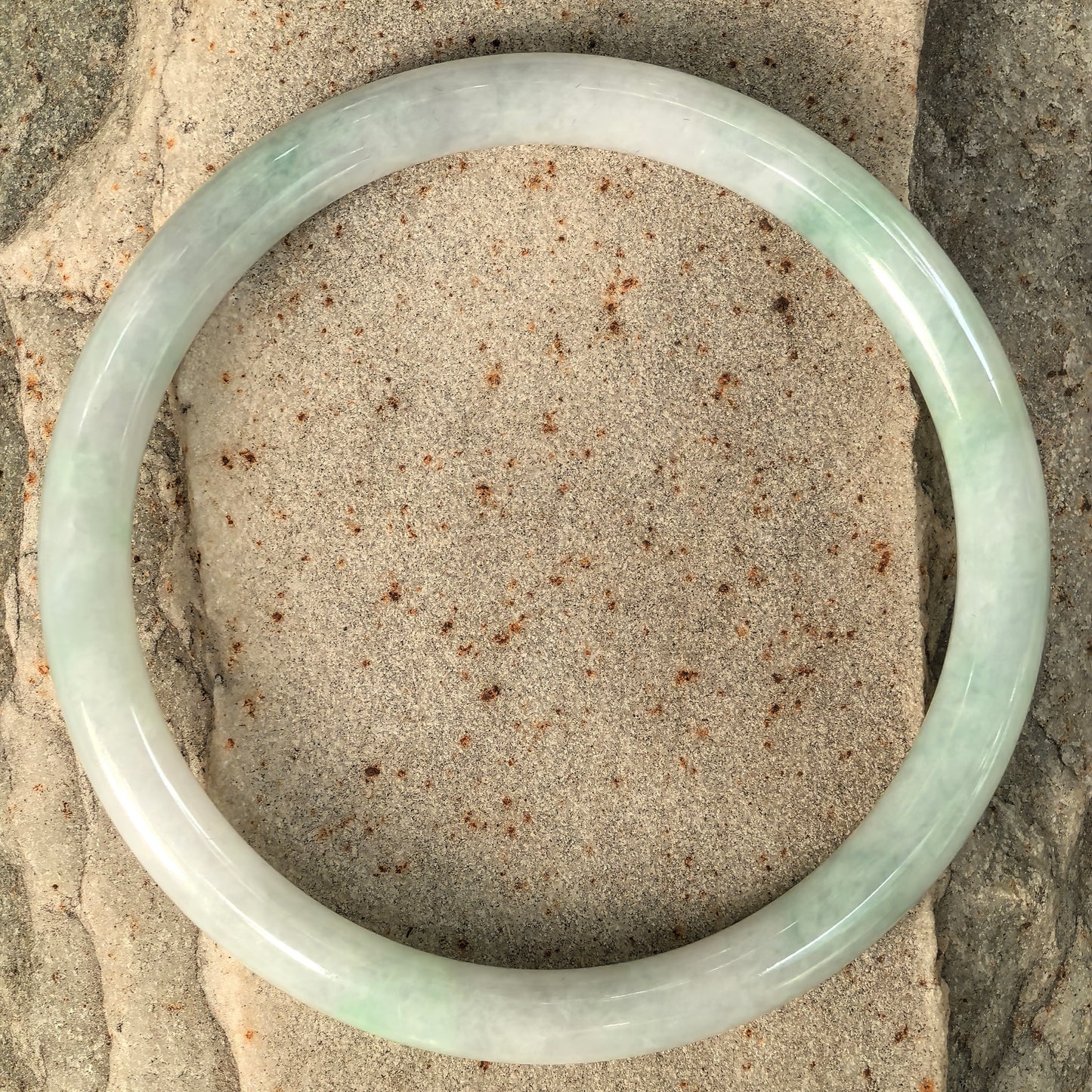 Natural Grade-A Jadeite Glutinous Pale Green Floating Green Round Bangle · Burmese Jade 62mm