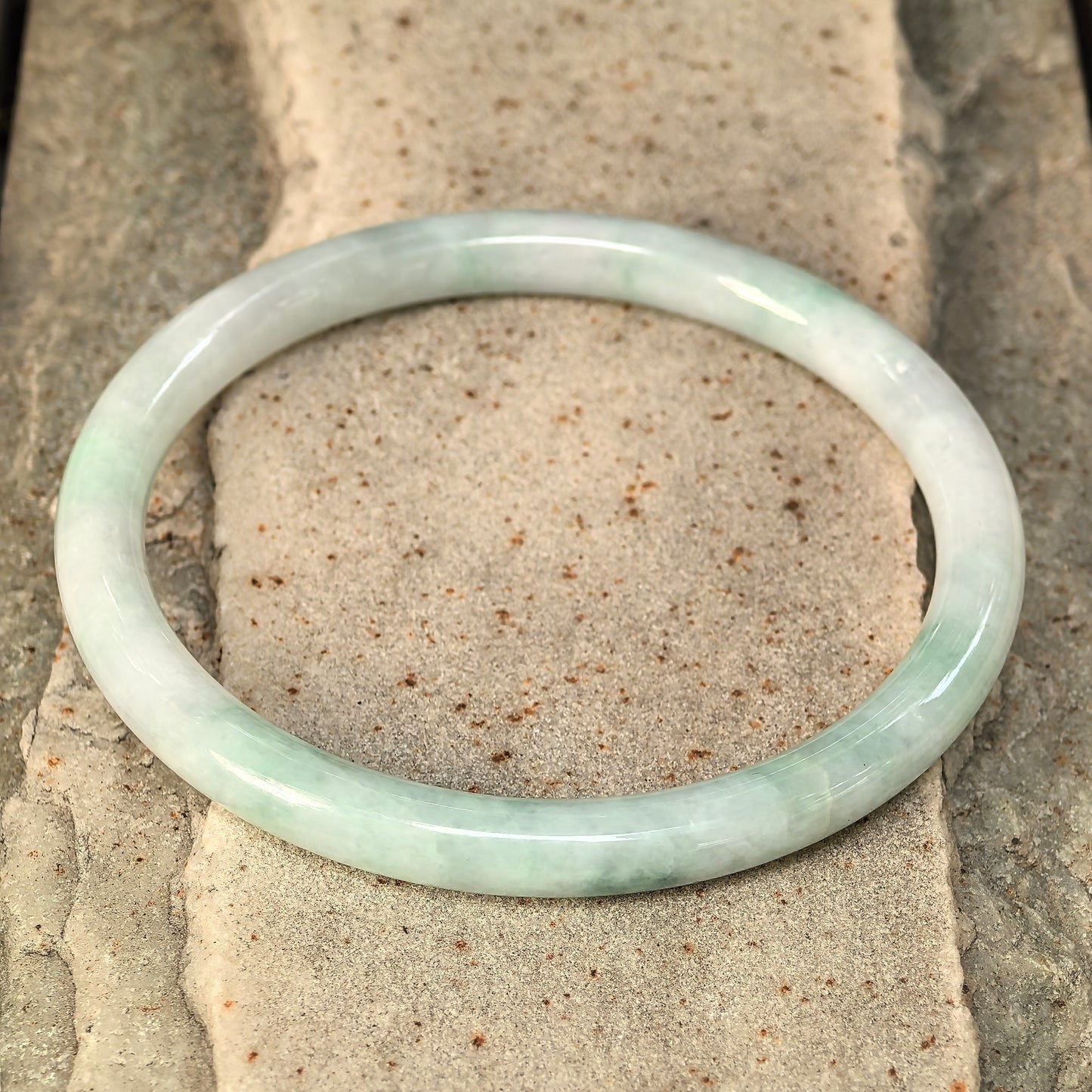 Natural Grade-A Jadeite Glutinous Pale Green Floating Green Round Bangle · Burmese Jade 62mm
