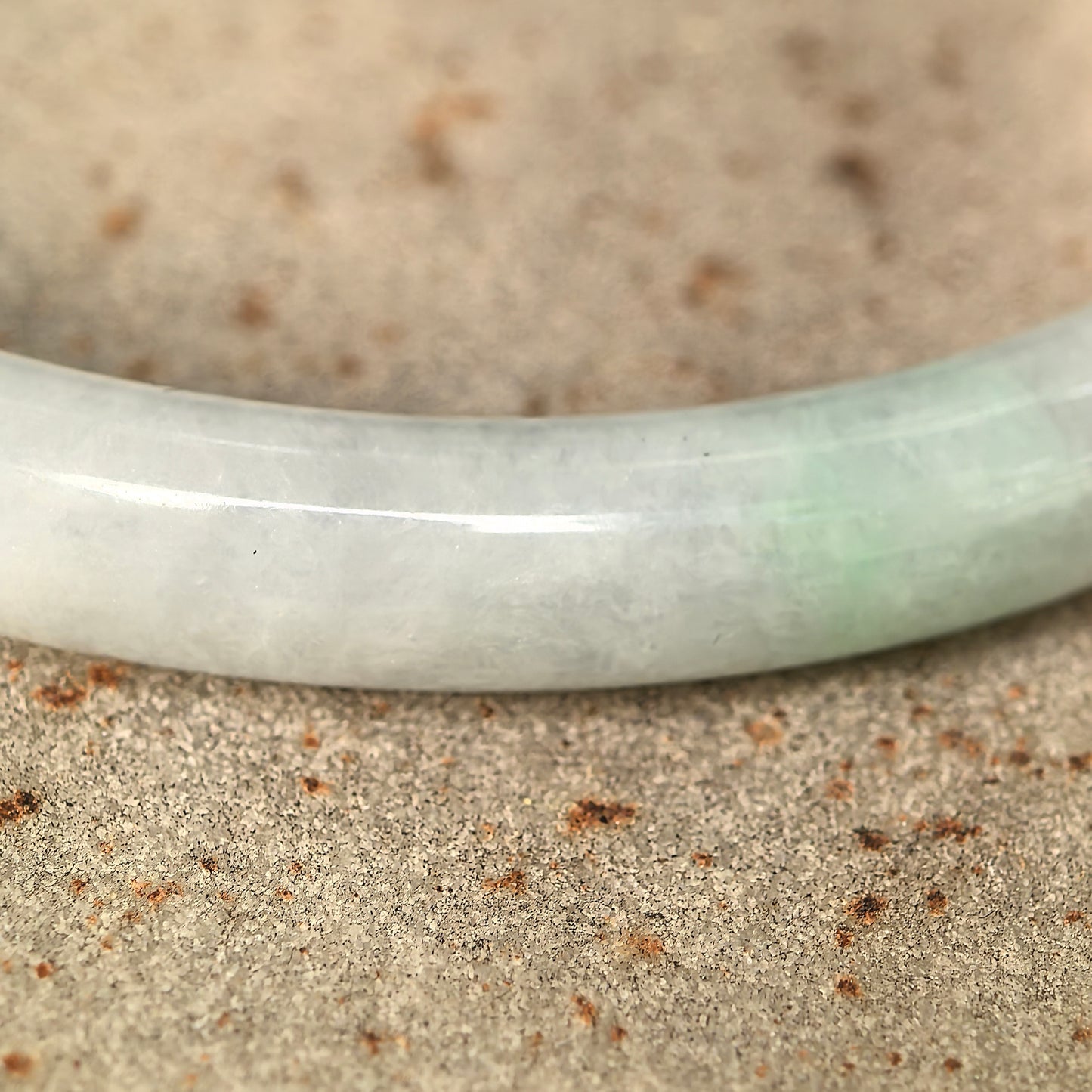 Natural Grade-A Jadeite Glutinous Pale Green Floating Green Round Bangle · Burmese Jade 62mm