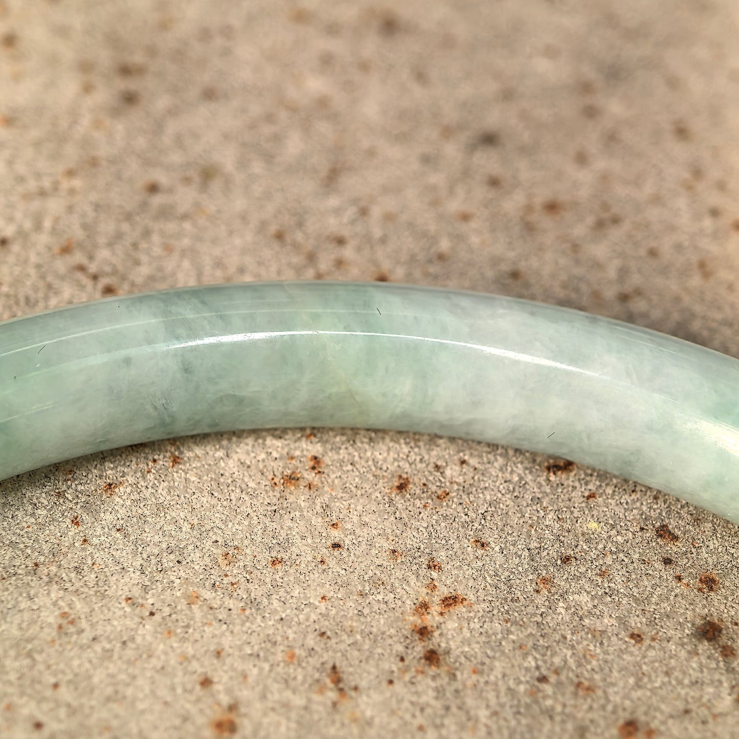 Natural Grade-A Jadeite Glutinous Pale Green Floating Green Round Bangle · Burmese Jade 62mm