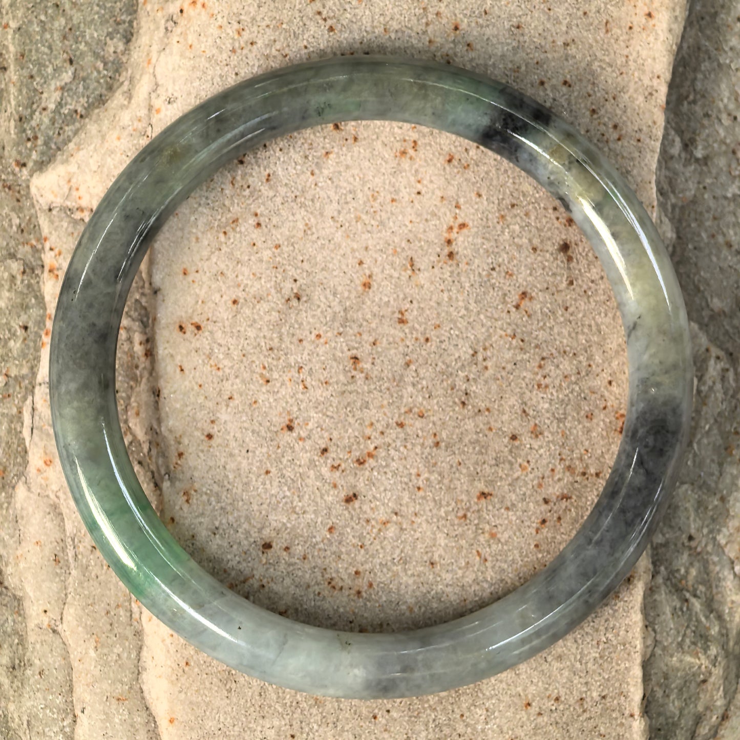 Natural Grade-A Jadeite Glutinous Black-and-Green Round Bangle · Burmese Jade 57mm