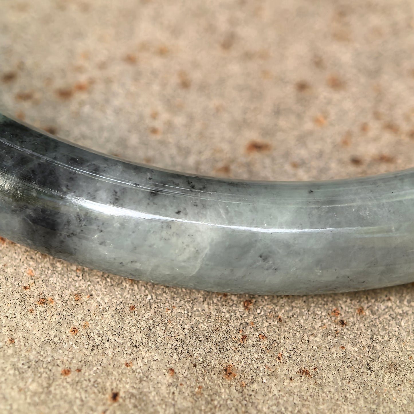 Natural Grade-A Jadeite Glutinous Black-and-Green Round Bangle · Burmese Jade 57mm