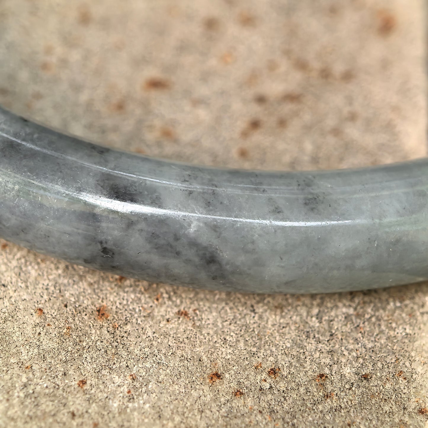 Natural Grade-A Jadeite Glutinous Black-and-Green Round Bangle · Burmese Jade 57mm
