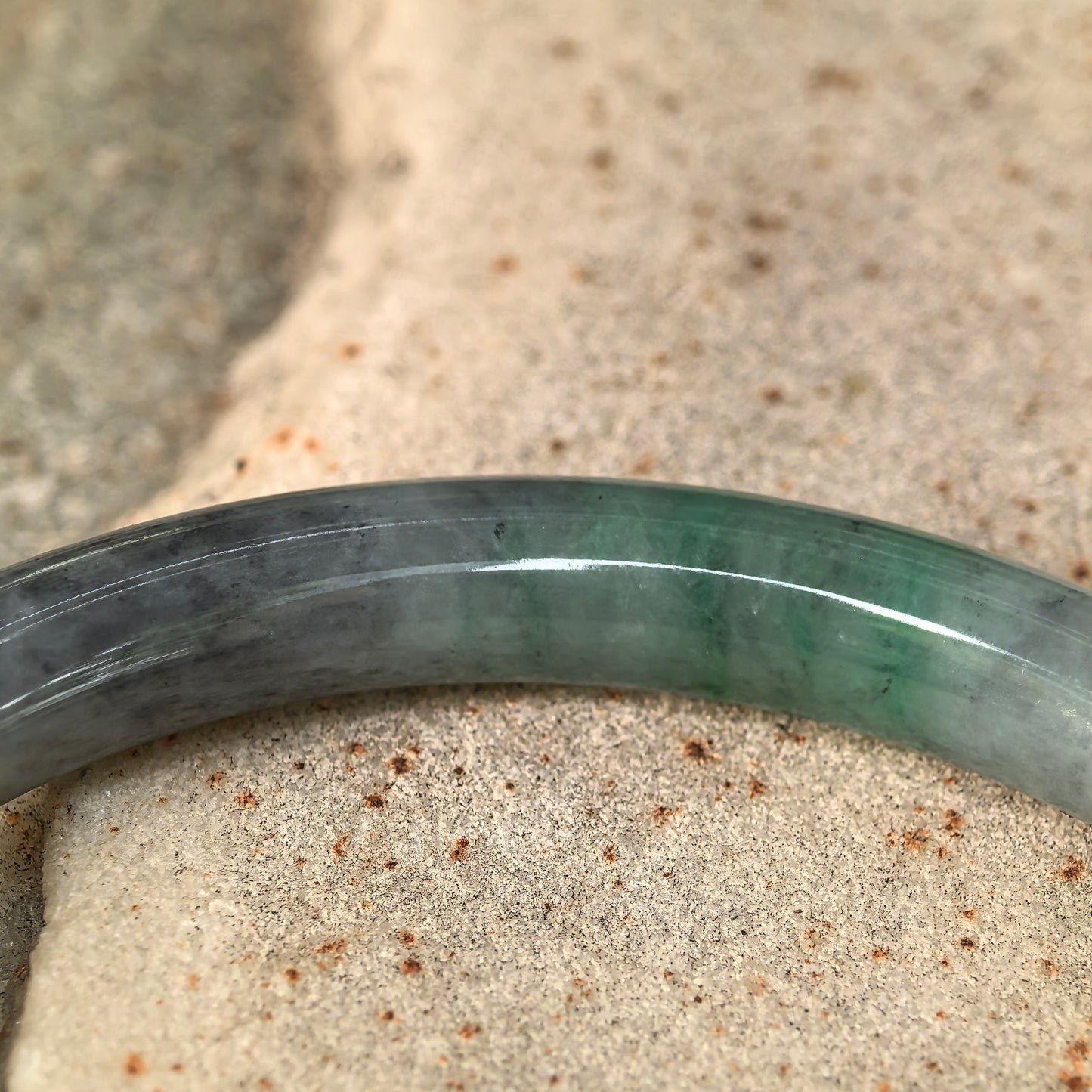 Natural Grade-A Jadeite Glutinous Black-and-Green Round Bangle · Burmese Jade 57mm