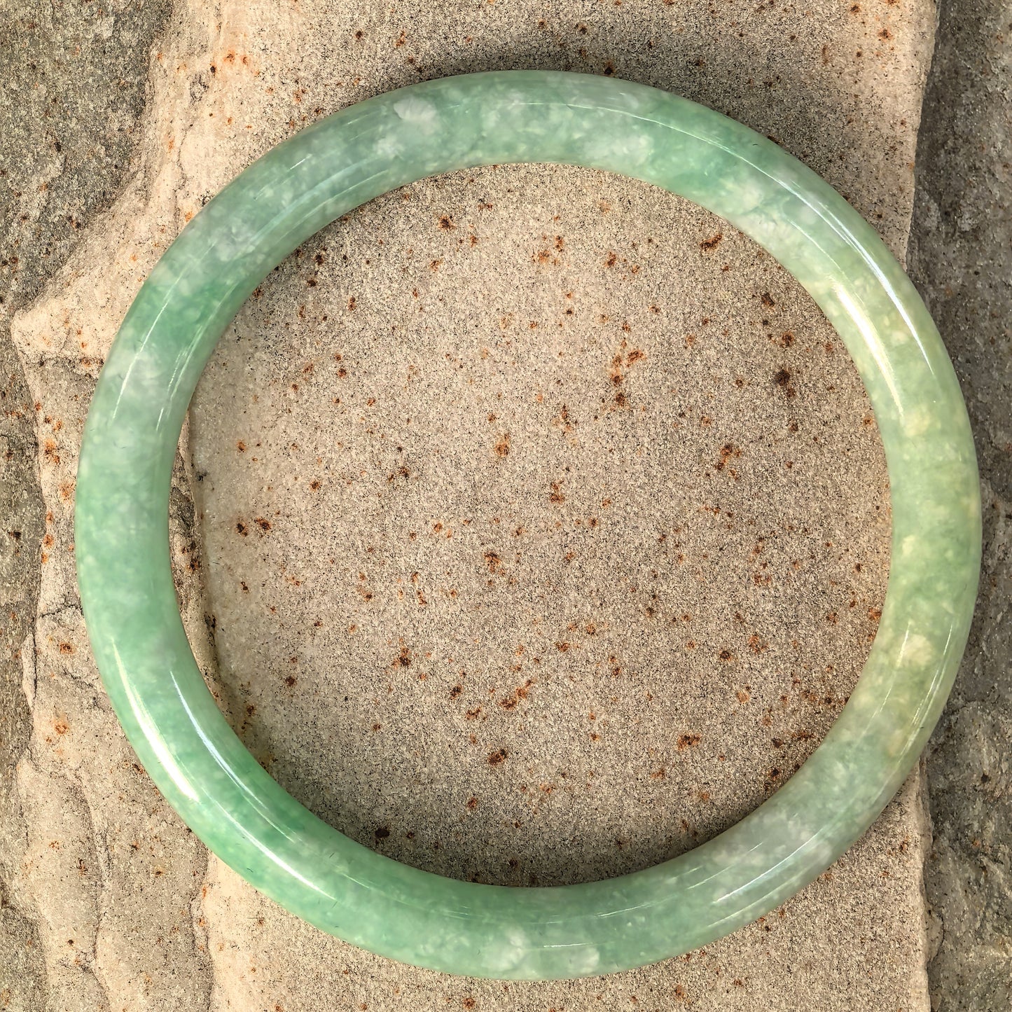 Natural Grade-A Jadeite Bean-Glutinous Full Pale Green Slim Round Bangle · Burmese Jade 56mm