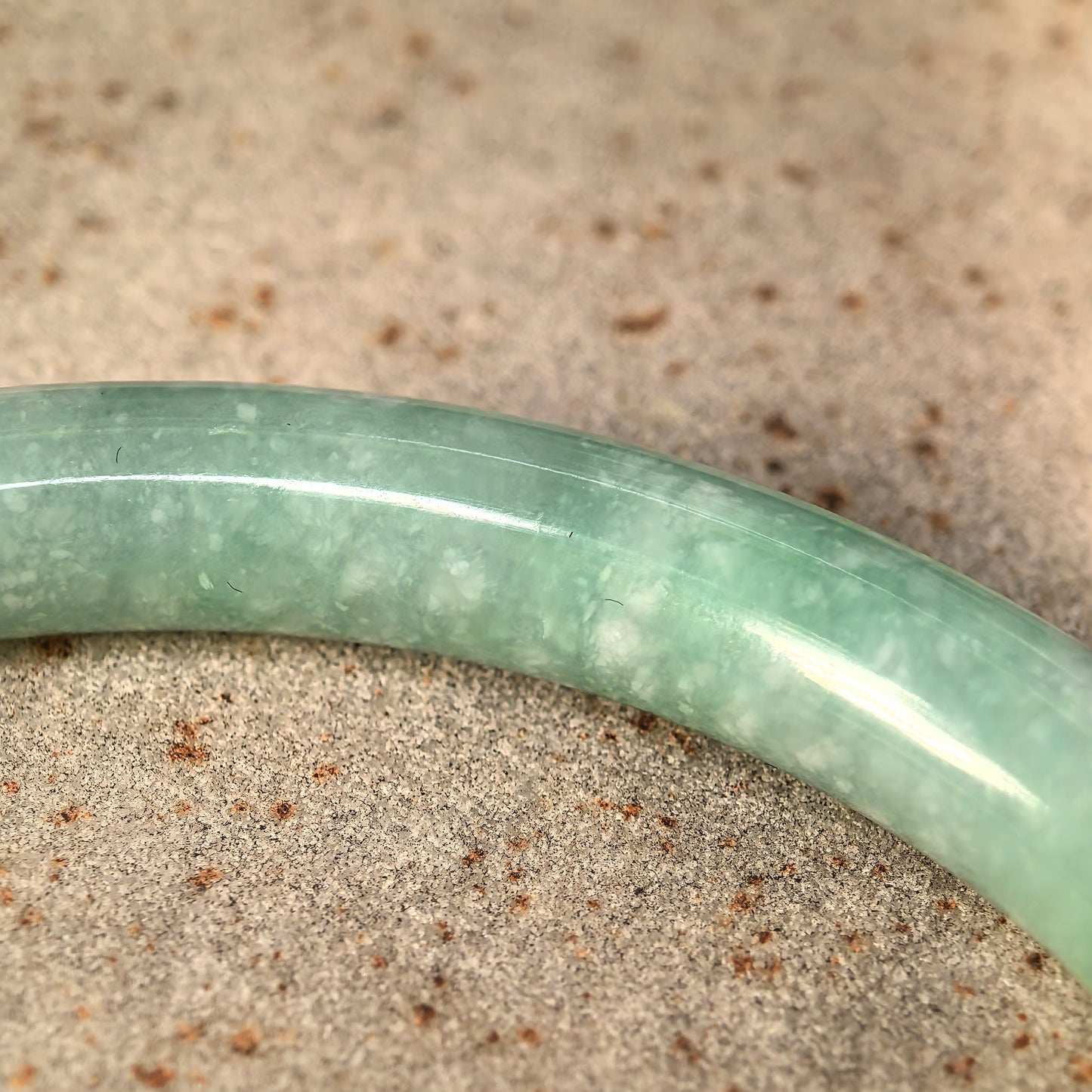 Natural Grade-A Jadeite Bean-Glutinous Full Pale Green Slim Round Bangle · Burmese Jade 56mm