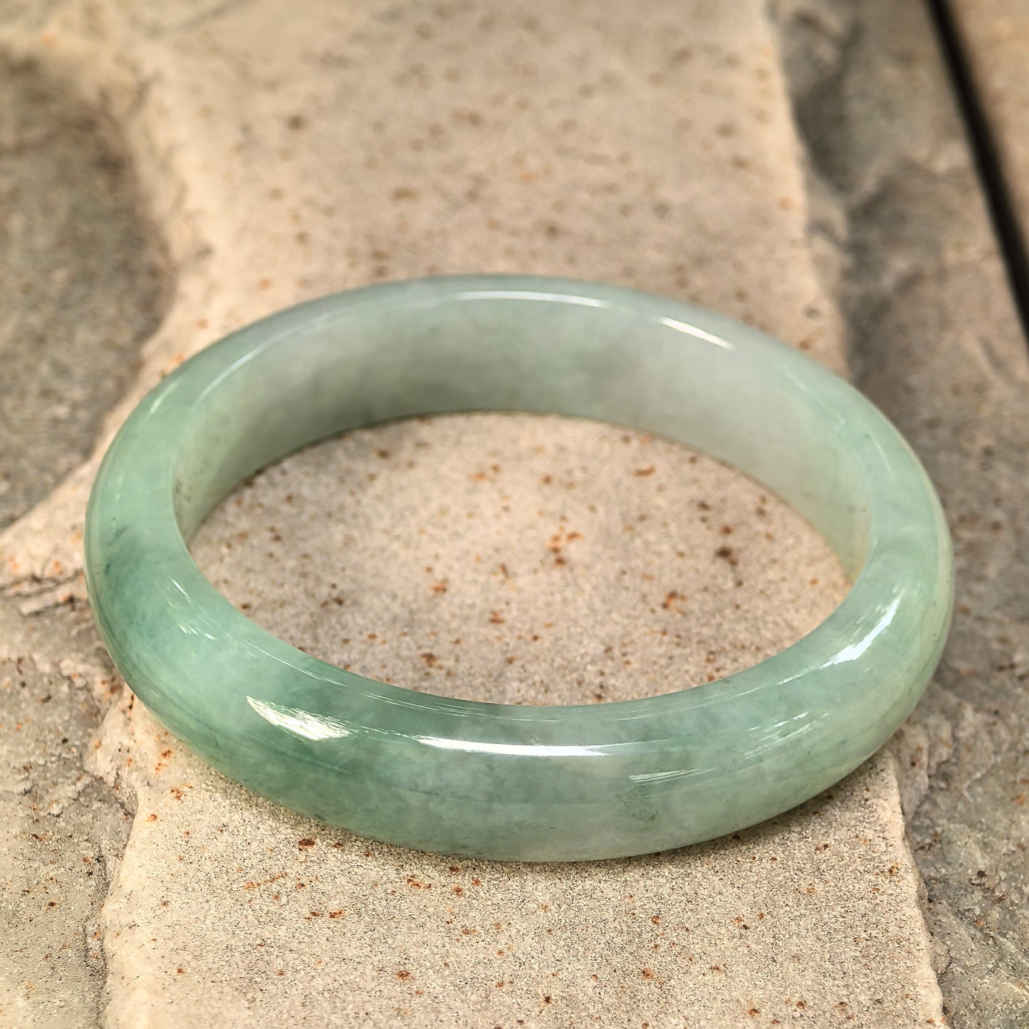 Natural Grade-A Jadeite Glutinous Icy Mint Green D-Shape Bangle · Burmese Jade 50mm