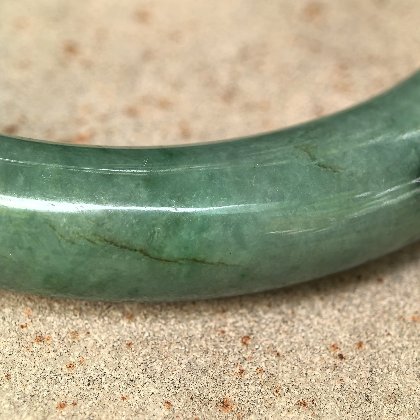 Natural Grade-A Jadeite Glutinous Oil Green Round Bangle · Burmese Jade 55mm