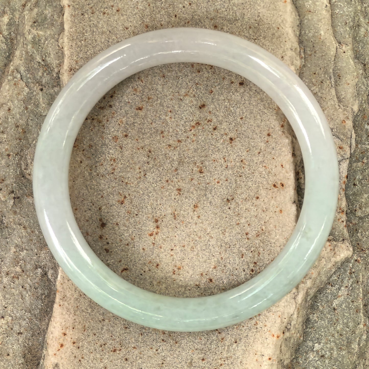 Natural Grade-A Glutinous Pale Green Round Jadeite Bangle · Burmese Jade 56mm