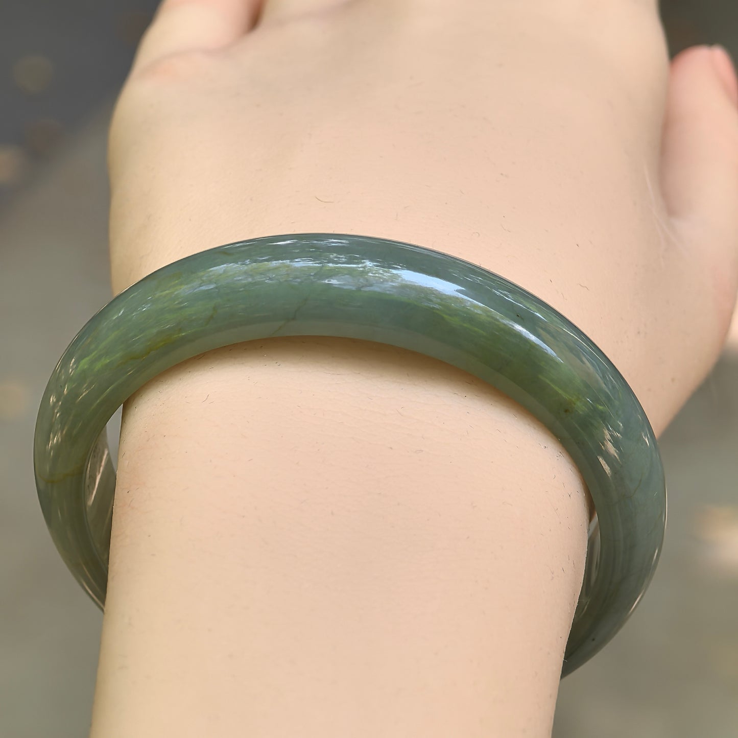 Natural Grade-A Jadeite Oil Green D-Shape Bangle · Burmese Jade 55mm