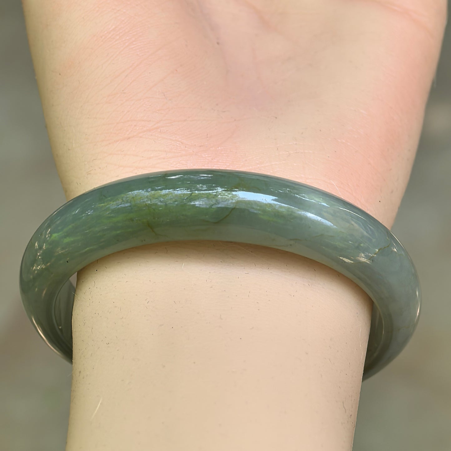 Natural Grade-A Jadeite Oil Green D-Shape Bangle · Burmese Jade 55mm