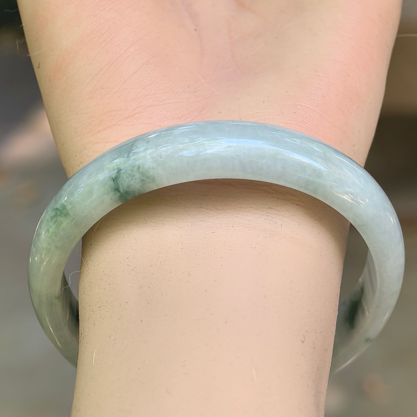 Natural Grade-A Jadeite Blue-Green Floating Flower D-Shape Bangle · Burmese Jade 61mm