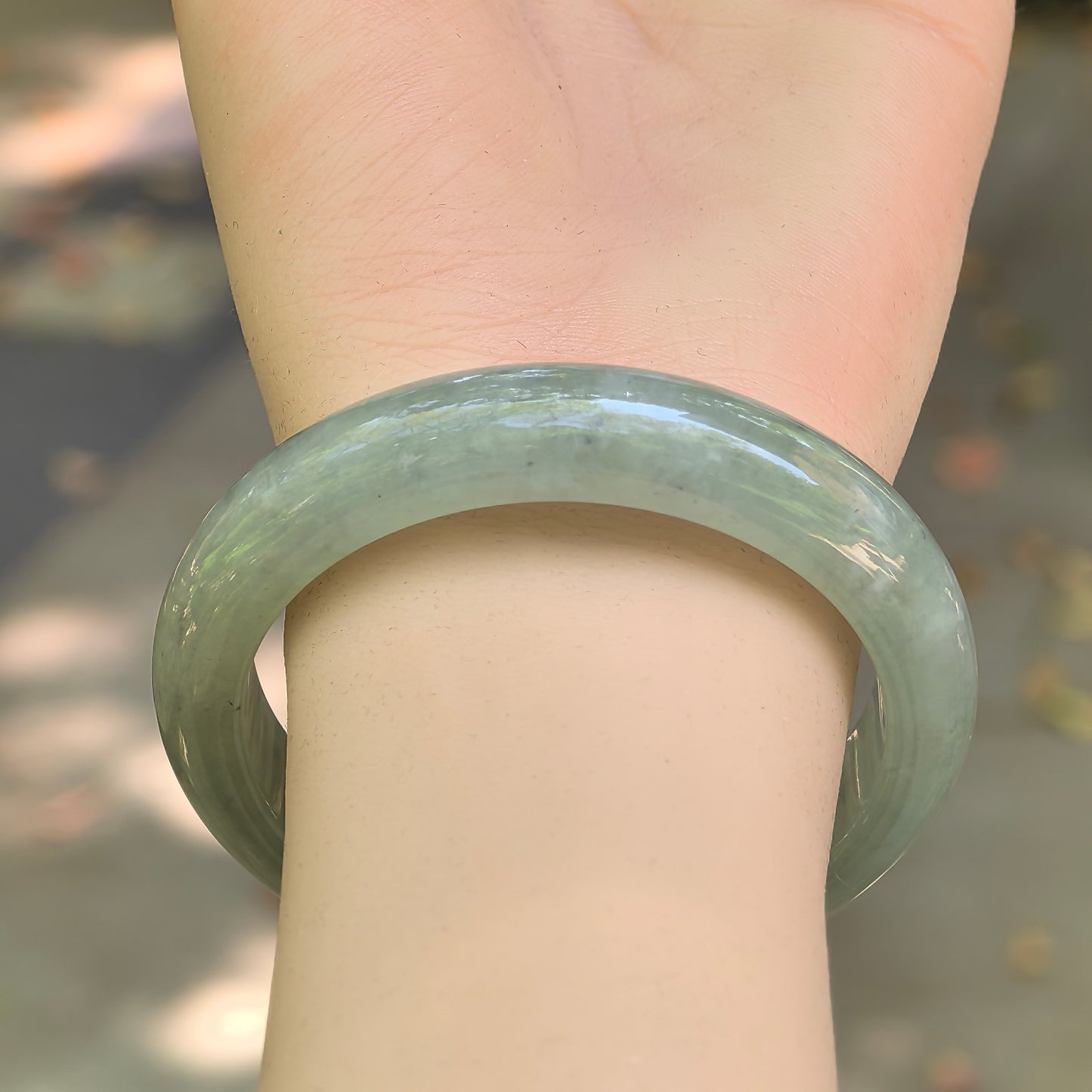 Natural Grade-A Jadeite Glutinous Icy Mint Green D-Shape Bangle · Burmese Jade 54mm