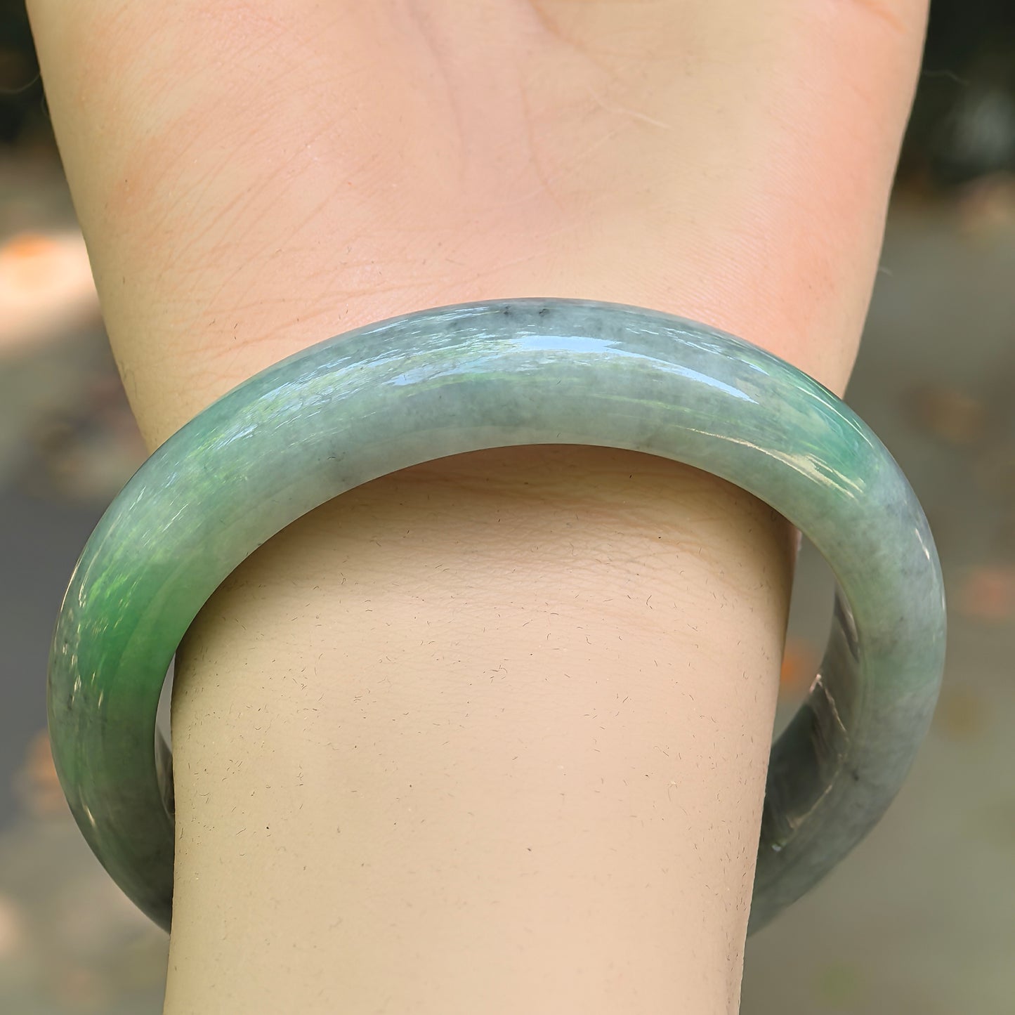 Natural Grade-A Jadeite Black-and-Green D-Shape Bangle · Burmese Jade 58mm